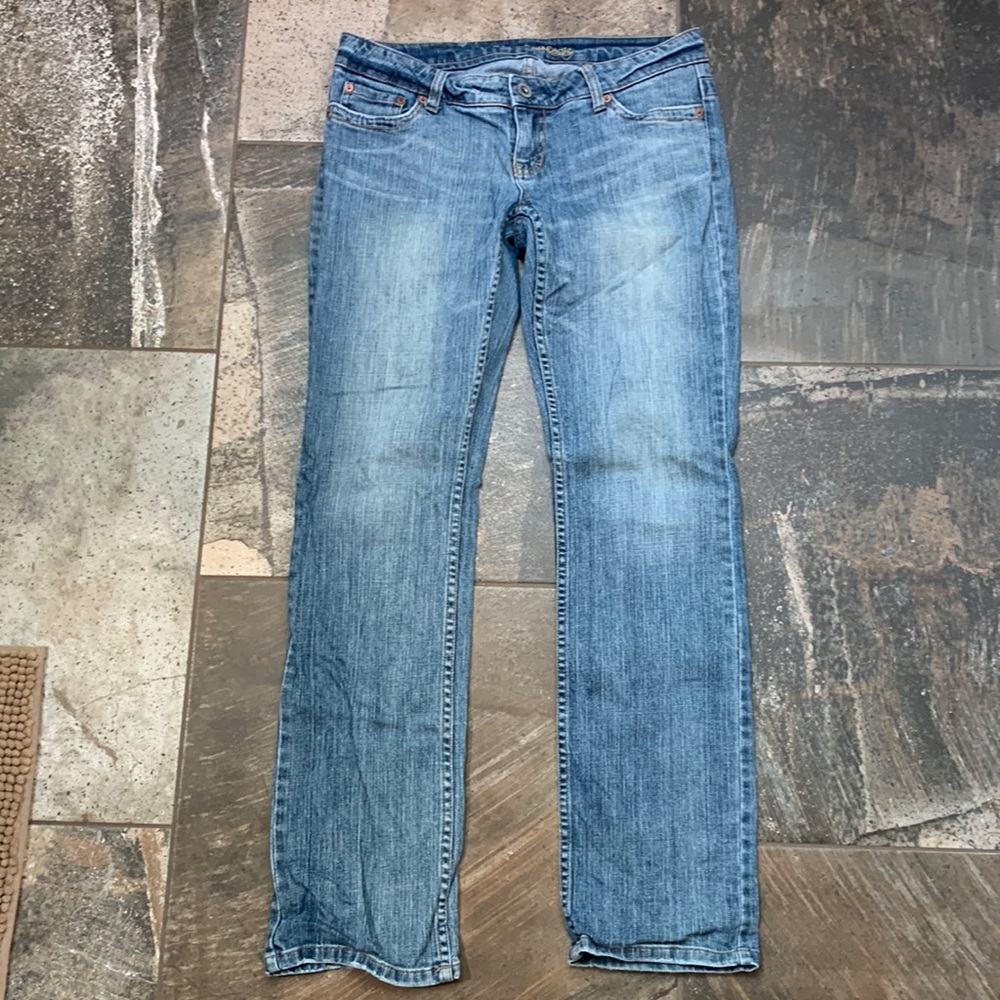 American Eagle Straight Leg Jeans